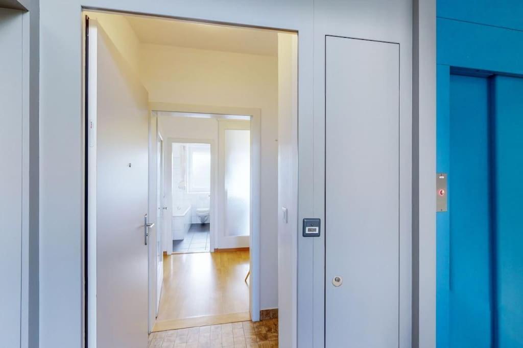 Very Spacious Studio In City Center - Parkview 4 Цюрих Экстерьер фото